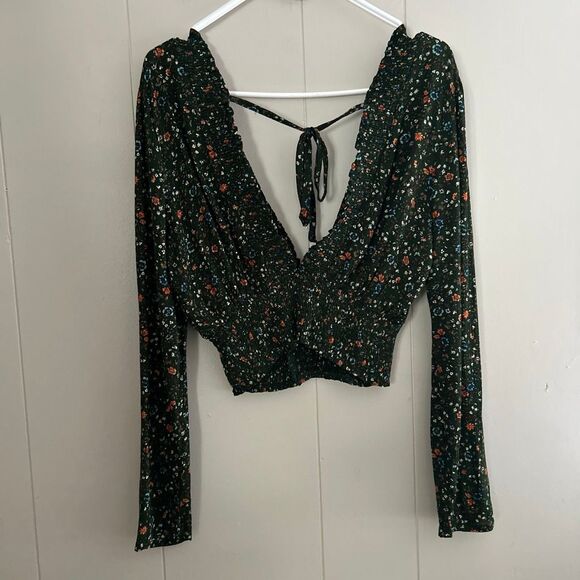Windsor Floral Smocked Long Sleeve Crop Top | Deep V-Neck Open Back Tie | Size M - Picture 2 of 6